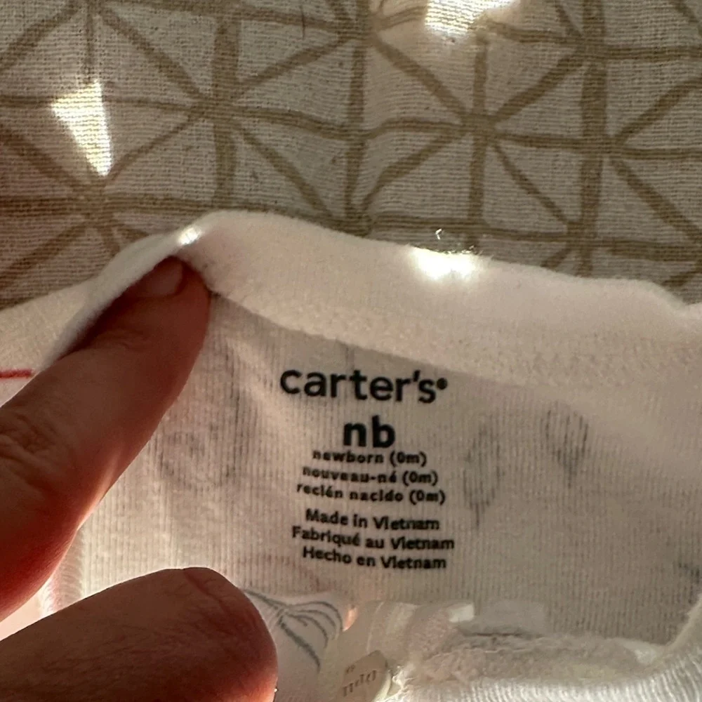 Lot of 7 Newborn One Pieces - Picture 11 of 15